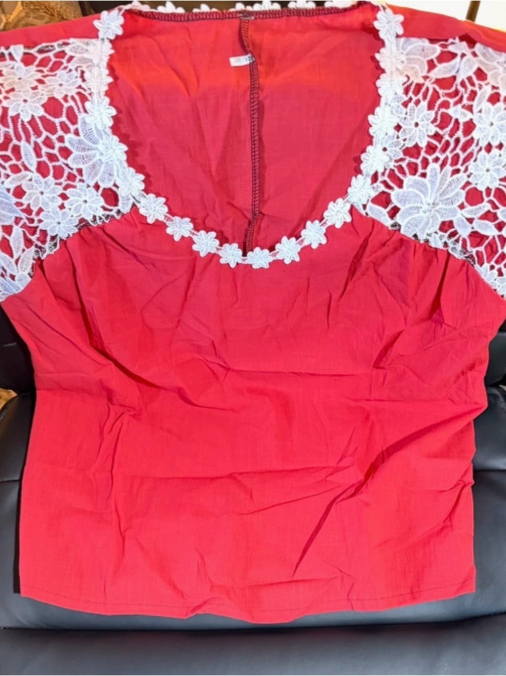 Red Lace-Trim Short Sleeve Women's Top size M